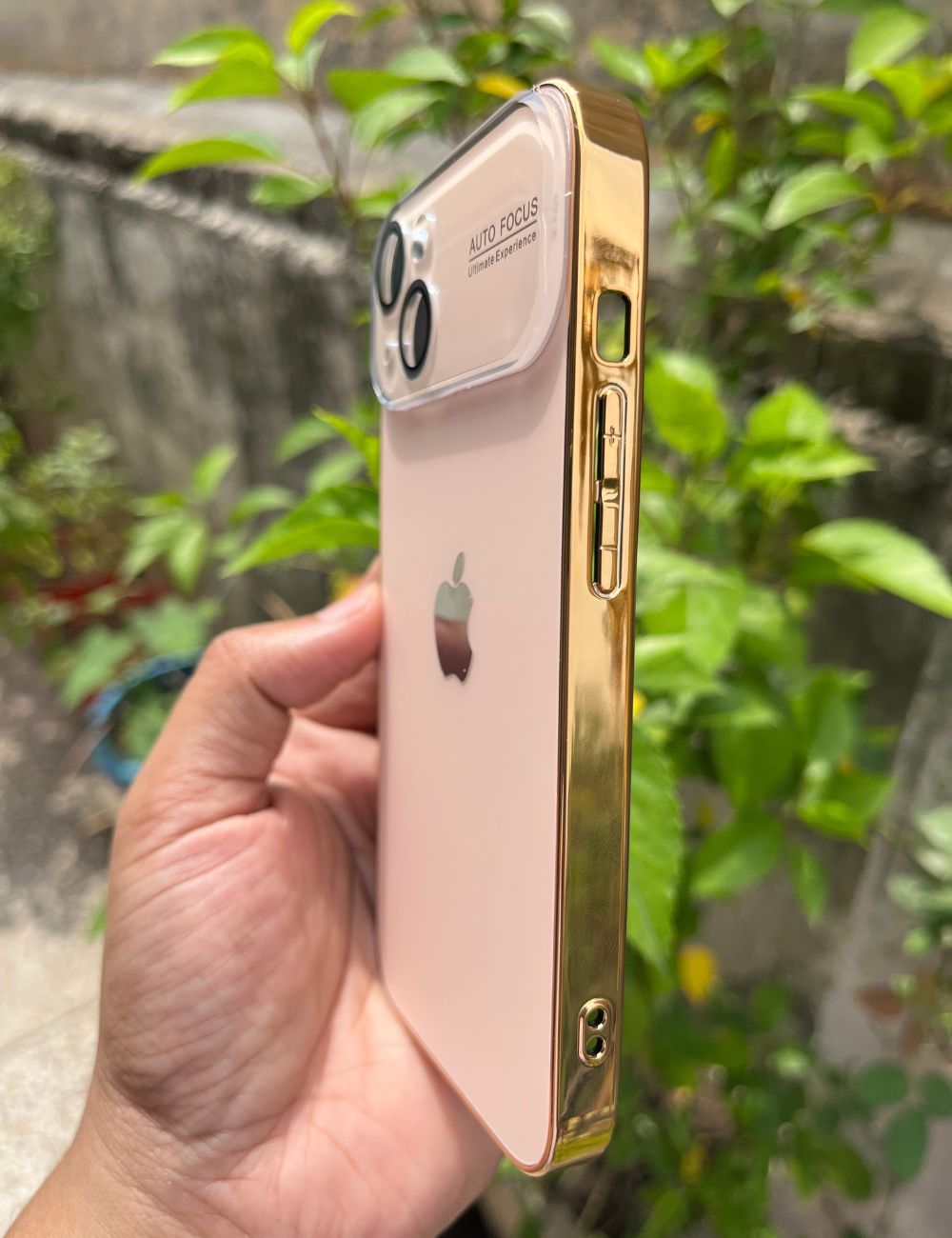 Golden Auto Focus Luxury Design Case For Apple Iphone 13